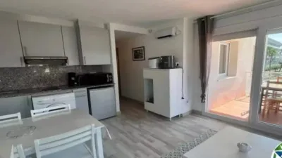 Apartment in Avinguda del Port del Canigó photo 5