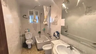 Apartment on Carrer de la Castalla photo 7