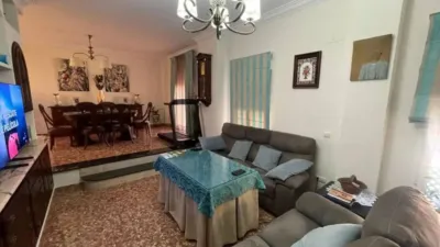 Chalet in Alcalá de Guadaíra photo 2