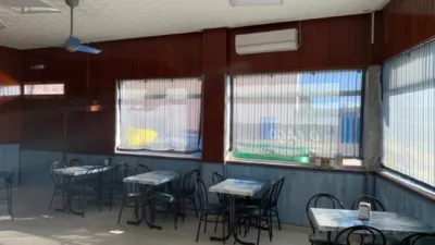 Local comercial en venta en As Pontes de García Rodríguez - Más