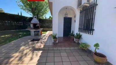 Chalet for sale in Alcalá de Guadaíra photo 2