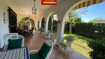 Chalet for sale in Alcalá de Guadaíra photo 3