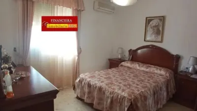 Chalet in Alcalá de Guadaíra photo 11