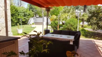 Chalet on Avenida del Robledal photo 5