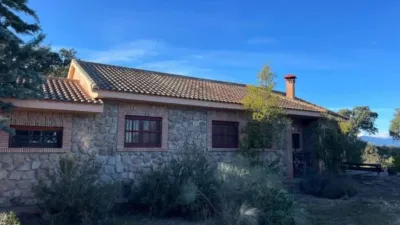 Chalet en calle La Agujera photo 6