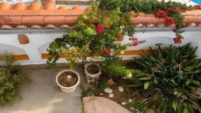 Chalet on Carrer de l'Ebre photo 24