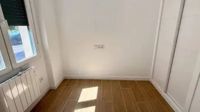 Flat in Velilla de San Antonio photo 21