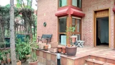 Chalet in Alameda de Osuna photo 2