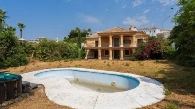 Chalet in Estepona photo 2