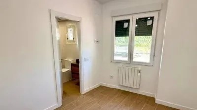 Flat in Velilla de San Antonio photo 26