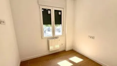 Flat in Velilla de San Antonio photo 19