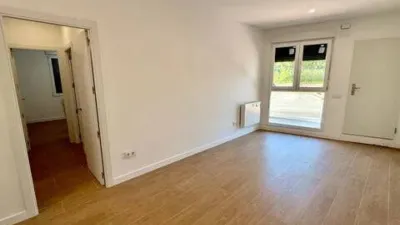 Flat in Velilla de San Antonio photo 4