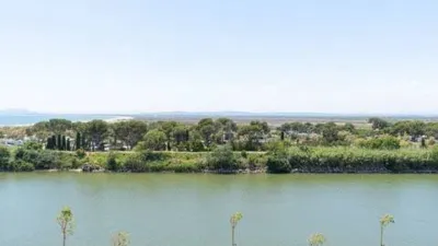 Apartment in Empuriabrava photo 17