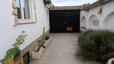 Chalet on Carrer de l'Ebre photo 25
