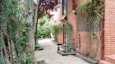 Chalet in Alameda de Osuna photo 9