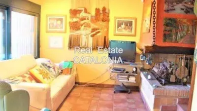 Chalet in Canyelles-La Montgoda photo 3