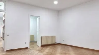Apartment in Terrassa photo 7