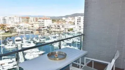 Apartment in Carrer del Cap de la Gola photo 2