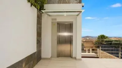 Chalet on Carrer Roma photo 10