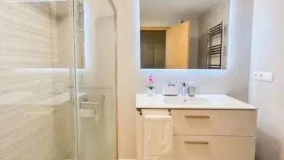 Apartment on Calle Cl Concha Mendez, 4 photo 17