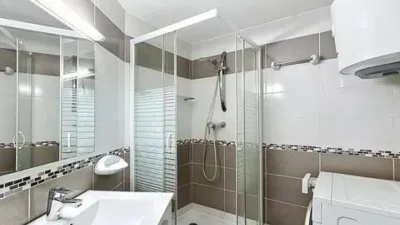 Apartment in Passatge Muga Delta photo 15