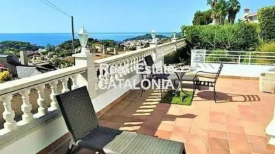 Chalet on Carrer del Riu Ter photo 2