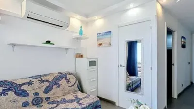 Apartment in Passatge Muga Delta photo 10