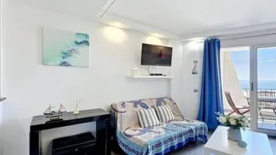 Apartment in Passatge Muga Delta photo 16