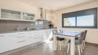Chalet on Carrer del Camí dels Monjos photo 3