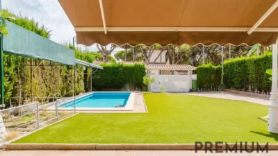 Chalet in La Pineda photo 9