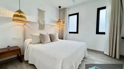 Apartment on Avenida Primero de Mayo S-N photo 10