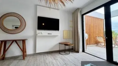 Apartment on Avenida Primero de Mayo S-N photo 5