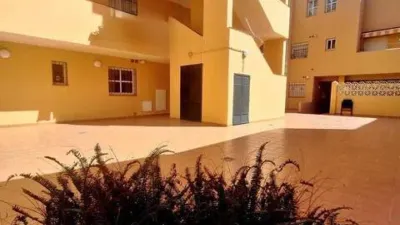 Apartment on Calle de Jovellanos photo 2
