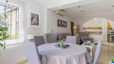 Chalet on Carrer de Sant Maurici photo 5