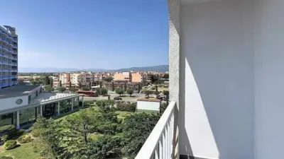 Apartment in Passatge Muga Delta photo 2