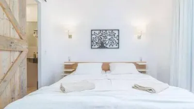 Townhouse in Carrer del Port de Rodas photo 14