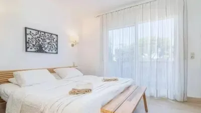 Townhouse in Carrer del Port de Rodas photo 13