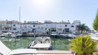 Townhouse in Carrer del Port de Rodas photo 35