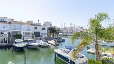 Townhouse in Carrer del Port de Rodas photo 58