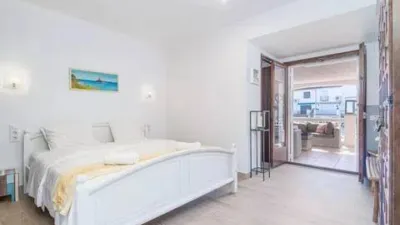 Townhouse in Carrer del Port de Rodas photo 24