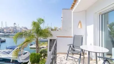 Townhouse in Carrer del Port de Rodas photo 2