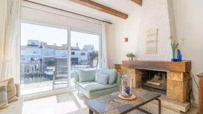 Townhouse in Carrer del Port de Rodas photo 11