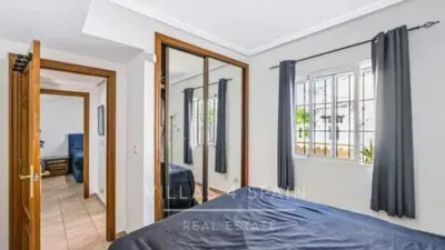 Chalet on Flora Street photo 43
