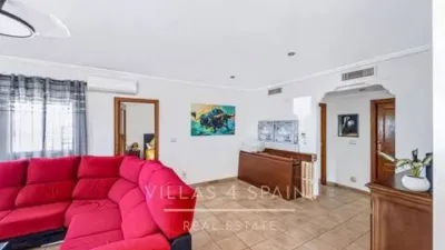 Chalet on Flora Street photo 34