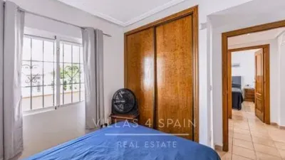 Chalet on Flora Street photo 40