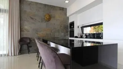 Chalet on Carrer Roma photo 14