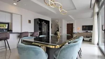 Chalet on Carrer Roma photo 17