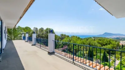 Chalet on Avenida Bernia photo 28