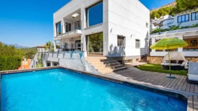 Chalet on Calle La Llebre photo 6