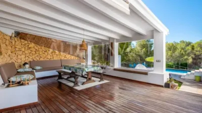 Chalet on Calle La Llebre photo 8